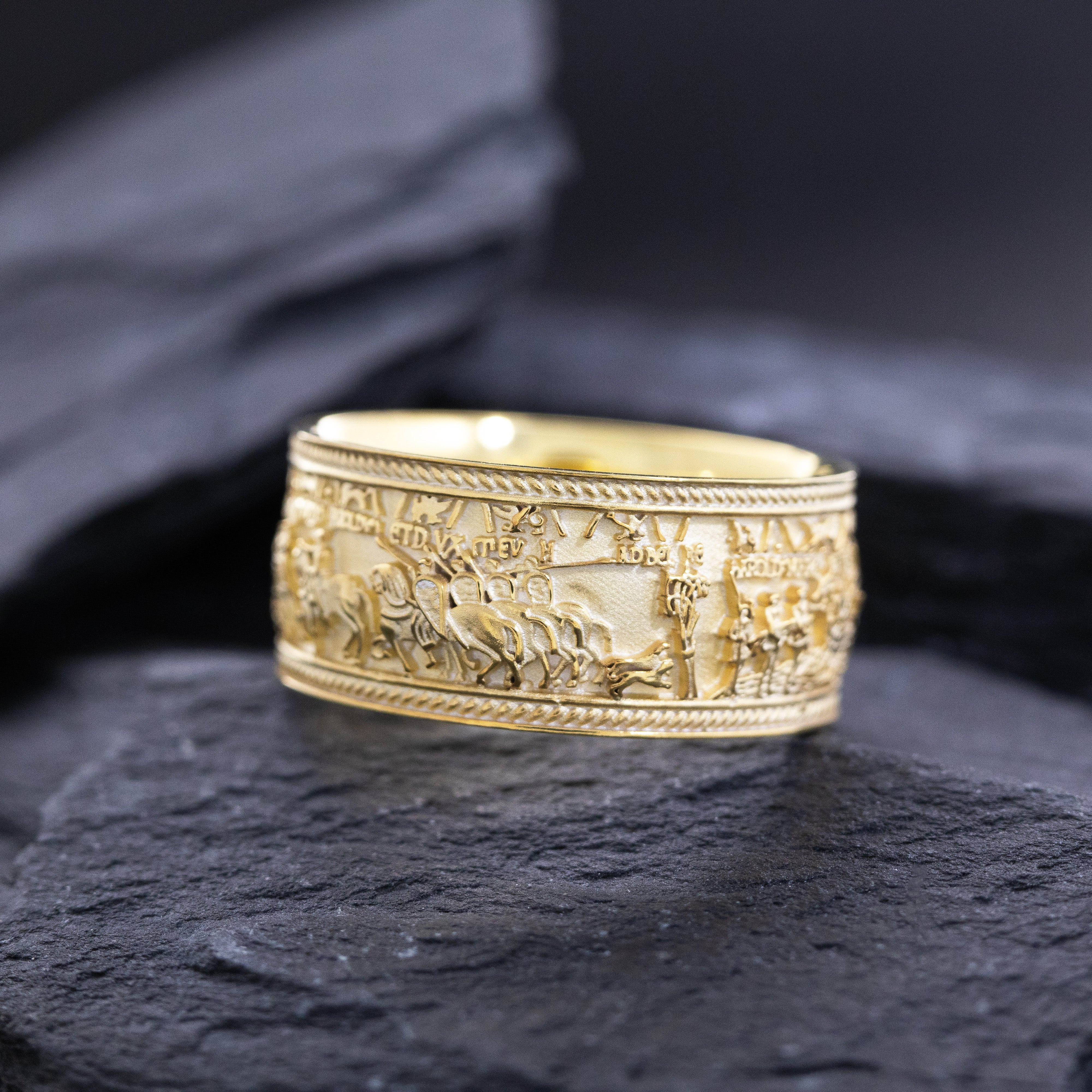 10mm Solid Yellow Gold Band with Bayeux Tapestry Relief