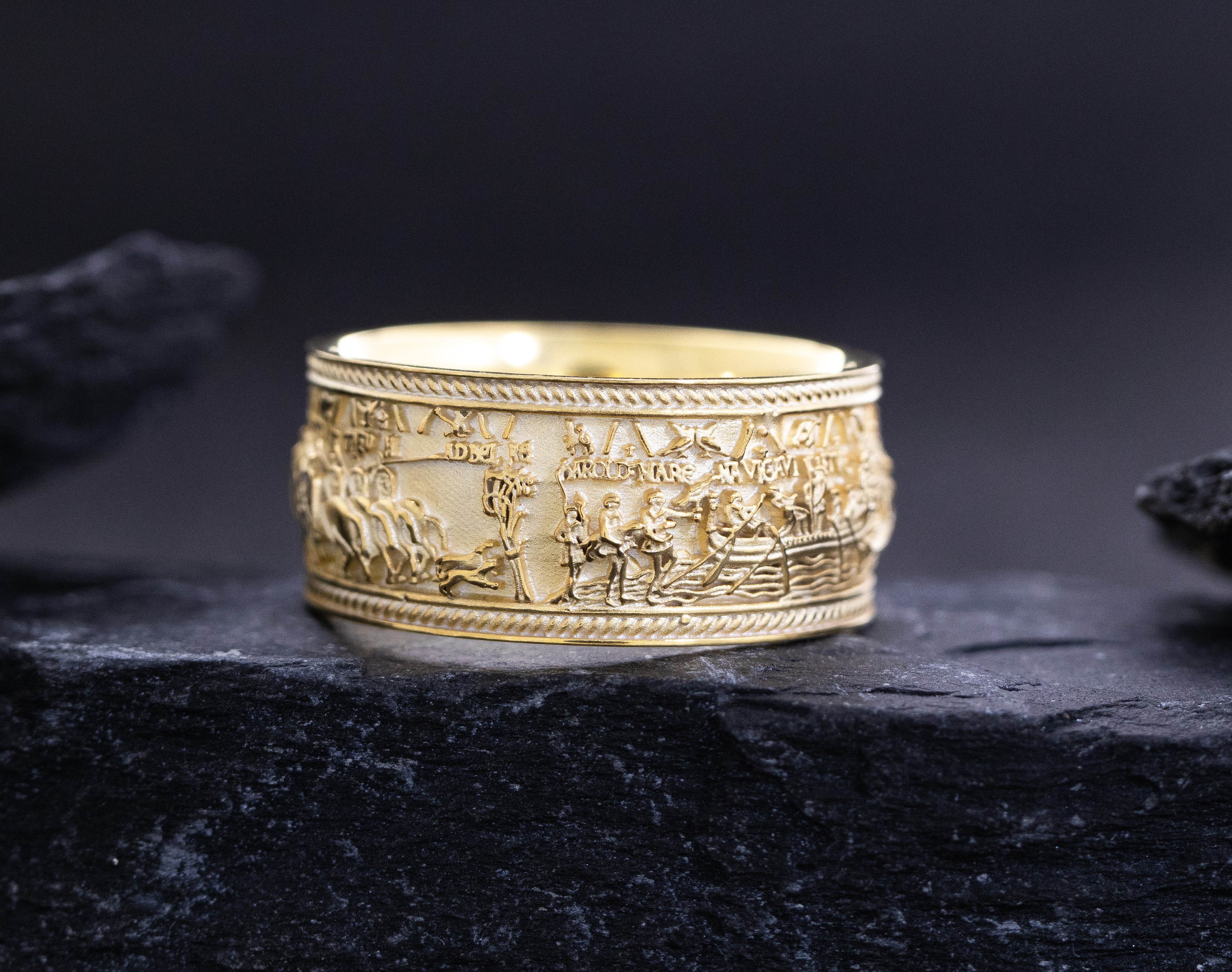 10mm Solid Yellow Gold Band with Bayeux Tapestry Relief