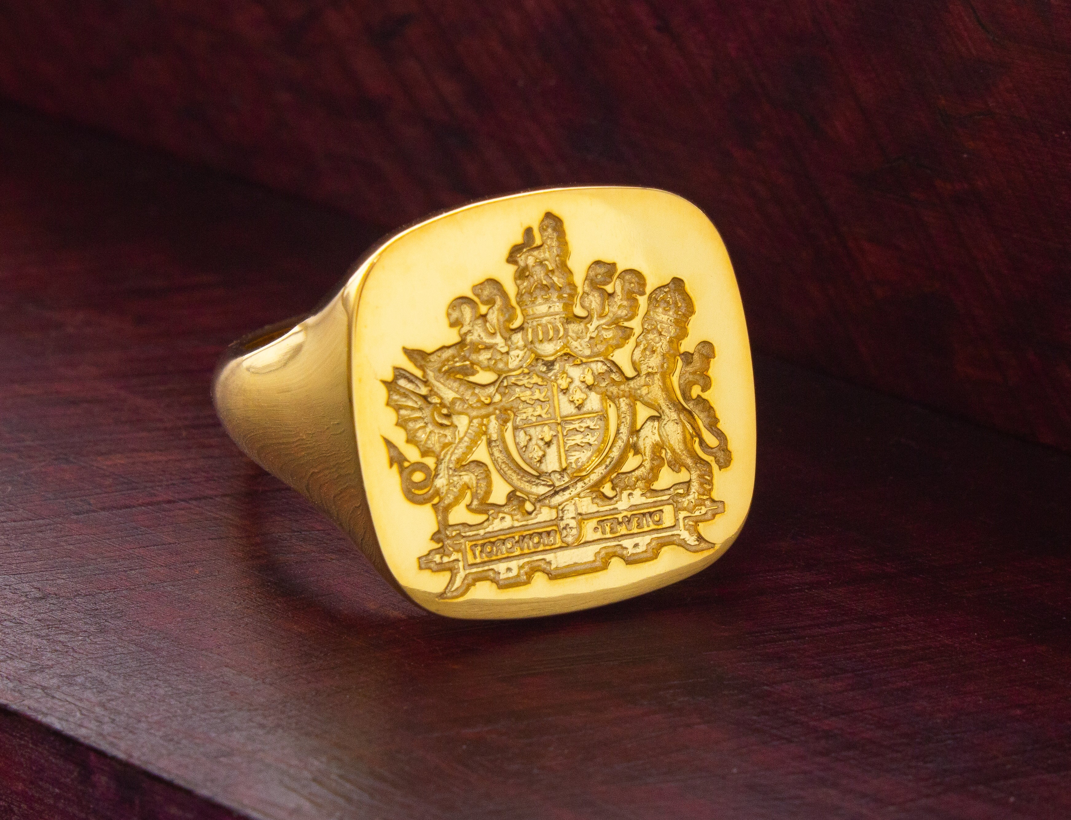 English House of Tudor Wax Seal Signet Ring, 14k Solid Yellow Gold Ring
