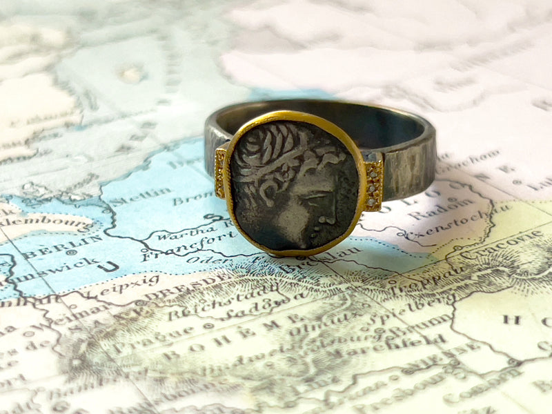 24k Gold and Silver Ring Depicting Alexander the Great with Diamonds
