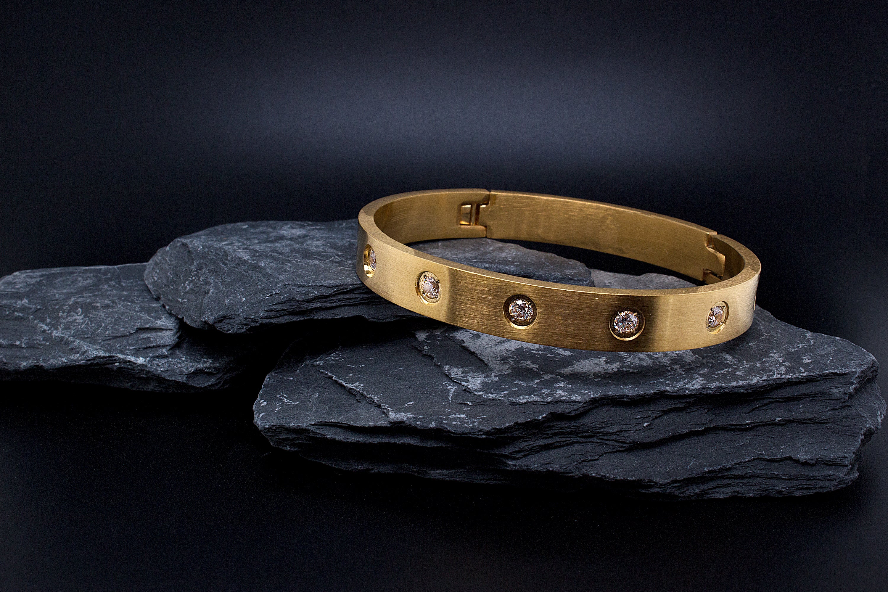 bracelet, yellow gold plated bracelet, bangle bracelet, bracelet with stones, bangle, stackable bangles, unisex bracelet, stainless steel bracelet, bracelet with stones