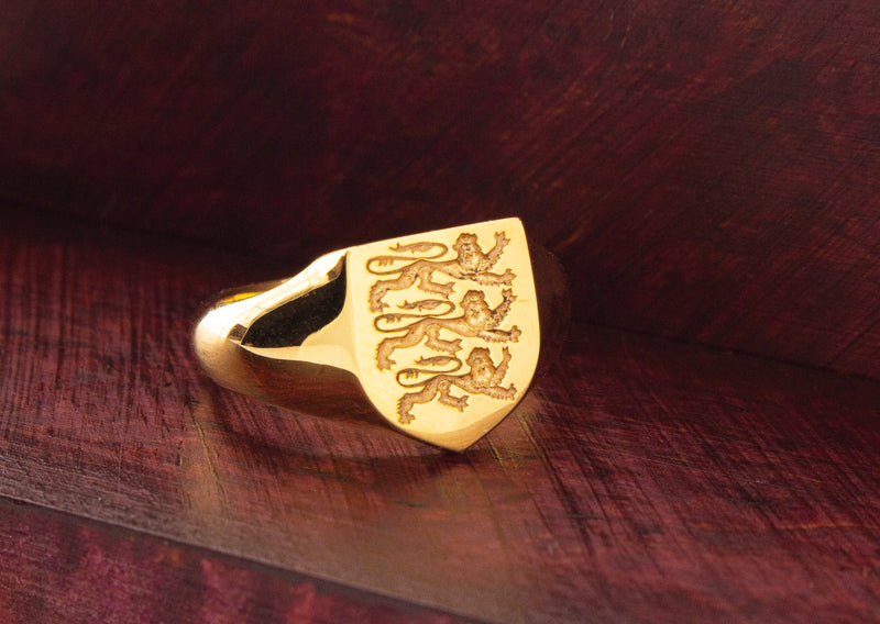 English Coat of Arms Wax Seal Signet Ring, 14k Solid Yellow Gold Ring with Three Heraldic Lions