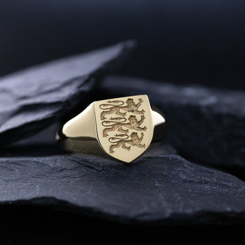 English Coat of Arms Wax Seal Signet Ring, 14k Solid Yellow Gold Ring with Three Heraldic Lions