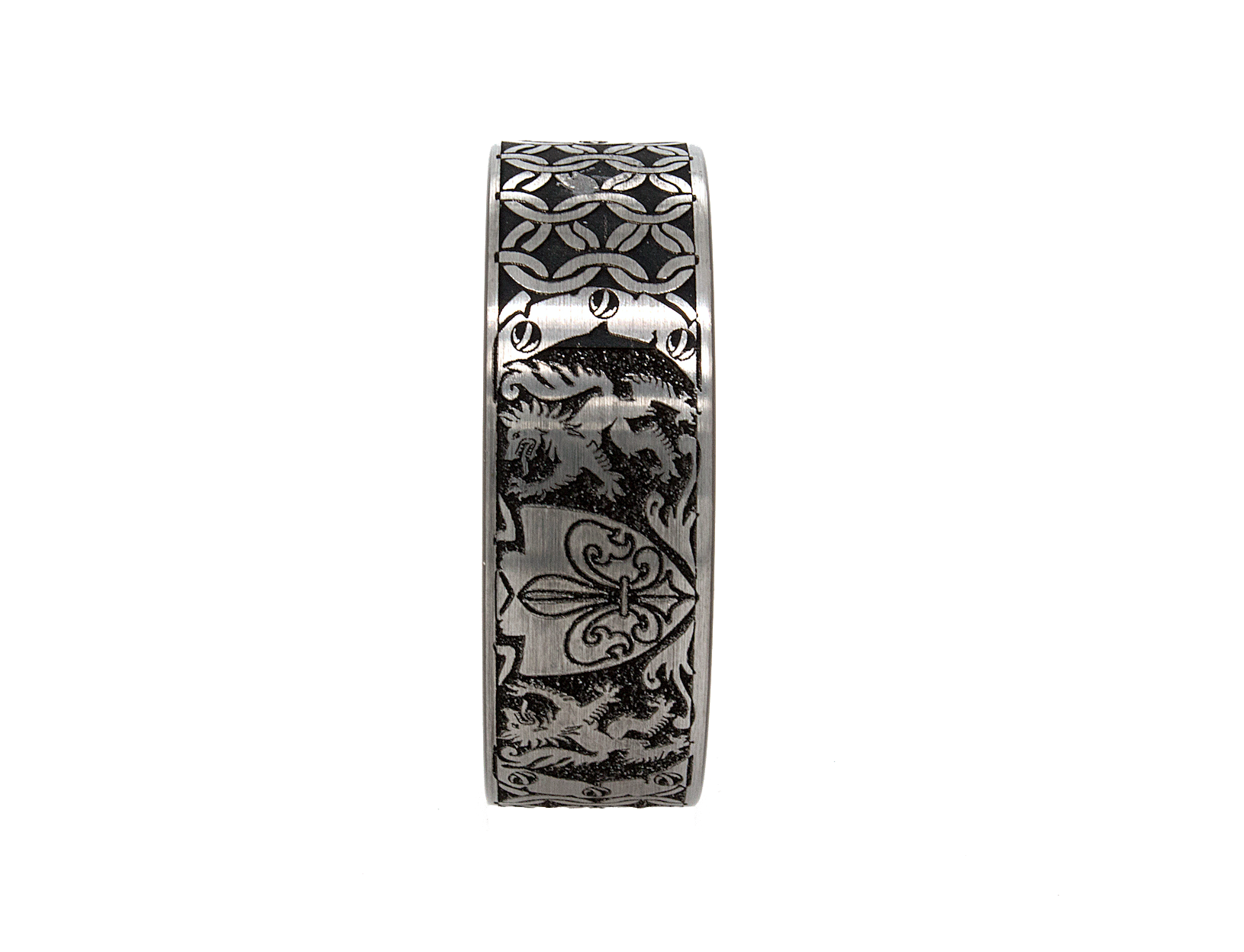 ring, ring on white background, mens wedding band, wedding band, tungsten ring, black and silver ring, engraved ring, ring with wolves, ring with shield, ring with flor de lis, flor de lis, custom ring, personalized ring, medieval ring, medieval designs