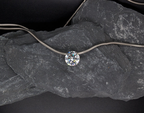 necklace, pendant, stainless steel, stainless steel necklace, diamond necklace, diamond pendant, alternative diamond stone, elegant necklace, classy diamond necklace